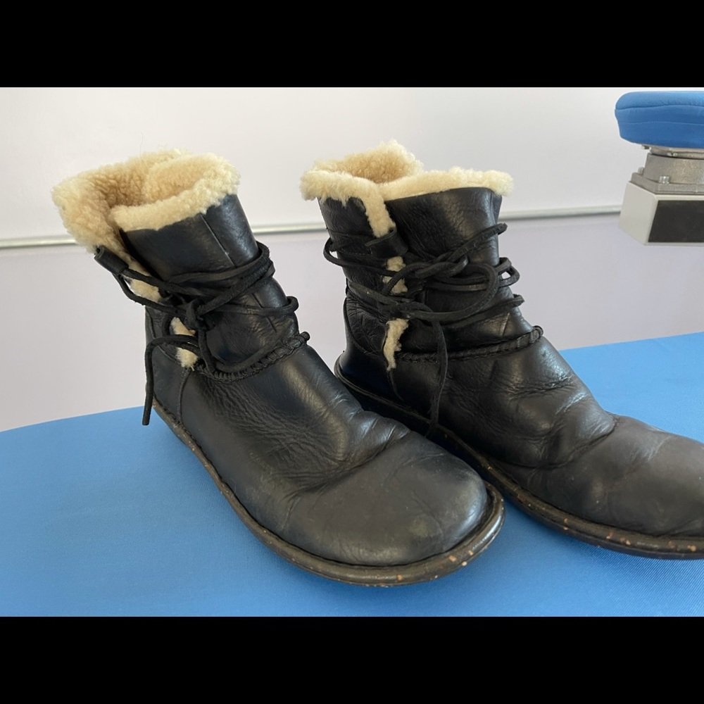 Ugg leather ankle boot